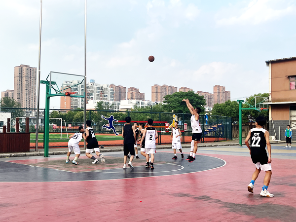 激扬青春，拼搏进取——合肥卓越中学2022年“卓越杯”篮球赛落下帷幕  