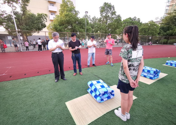 叠被子表演4-1.jpg