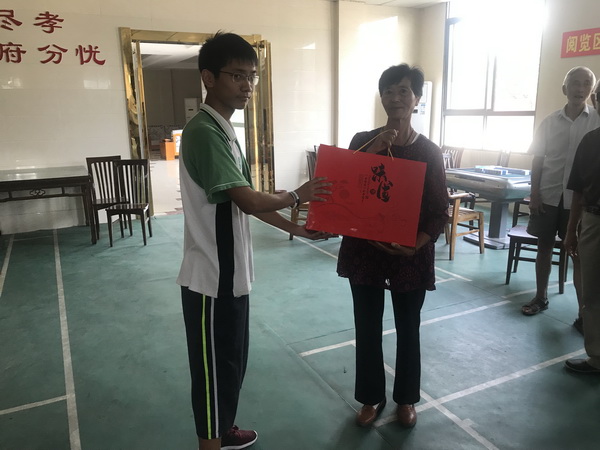 中秋敬老院活动2-t.jpg