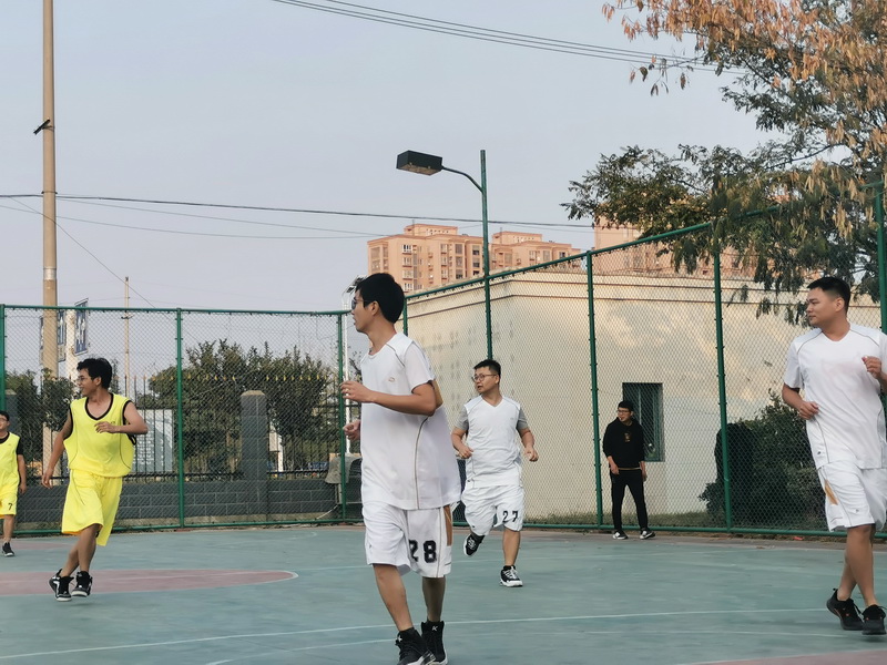教职工篮球赛4.jpg