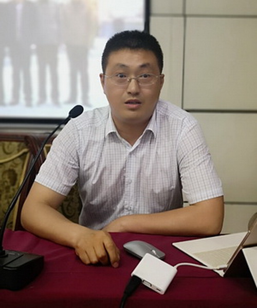 方强主任.jpg